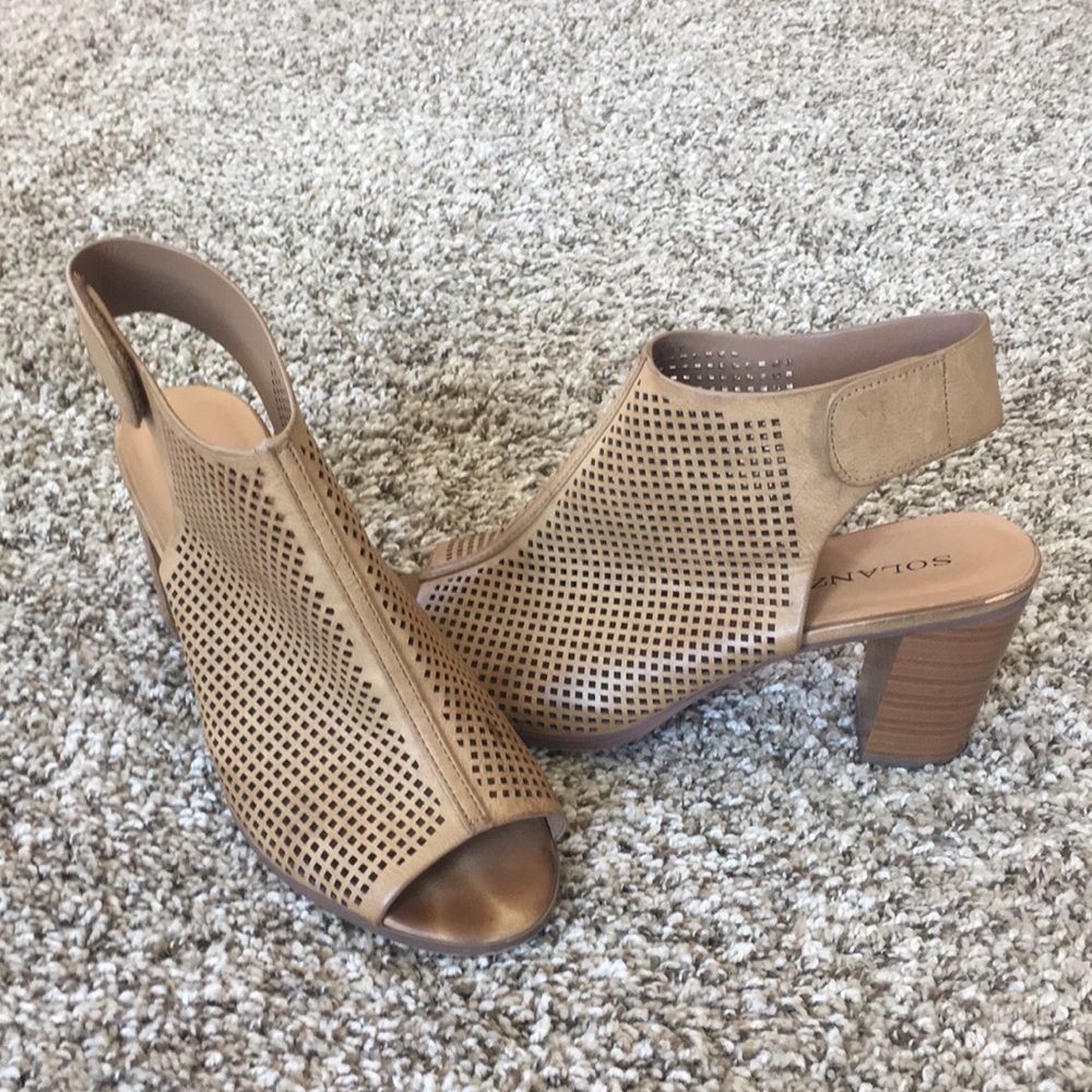 Peep toe heels